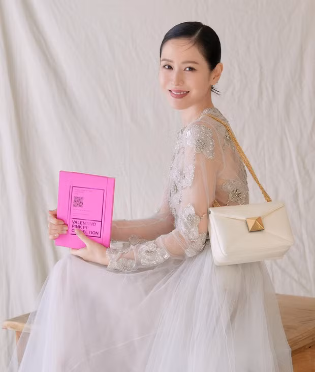 Người hâm mộ ‘phát sốt’ bộ ảnh cưới chưa từng được tiết lộ của Hyun Bin và Son Ye Jin ảnh 5