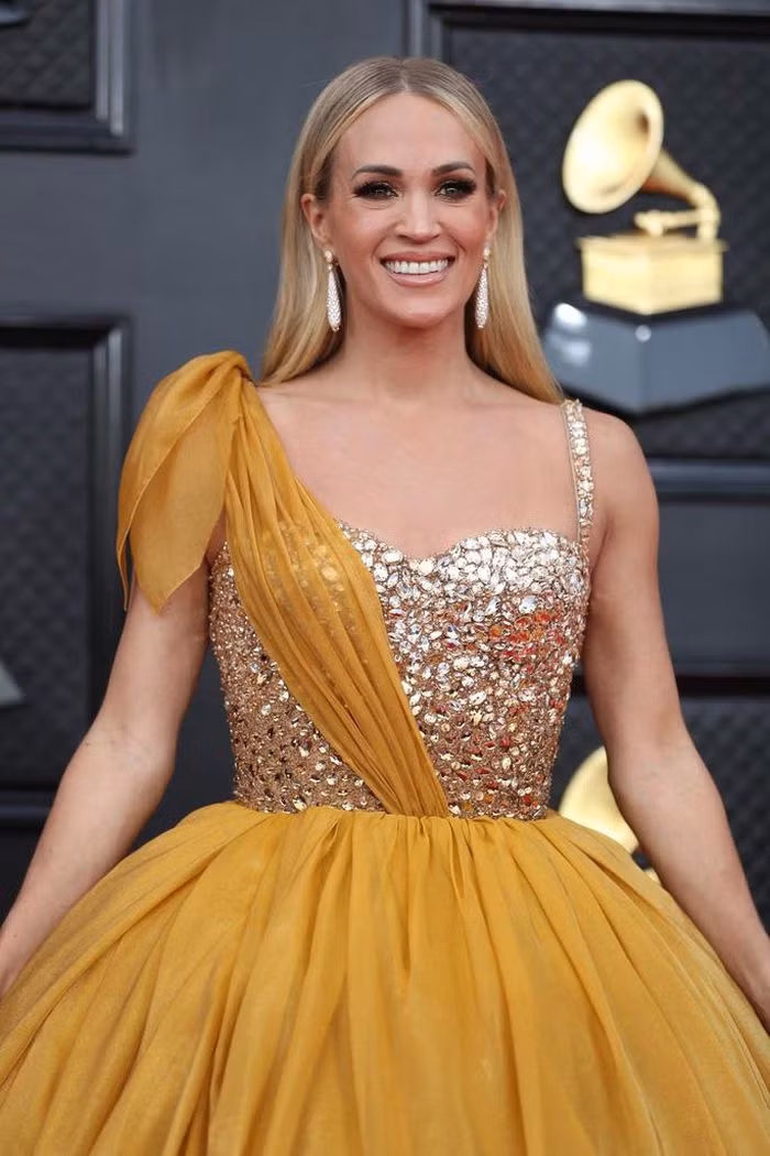 Nữ ca sĩ Carrie Underwood.