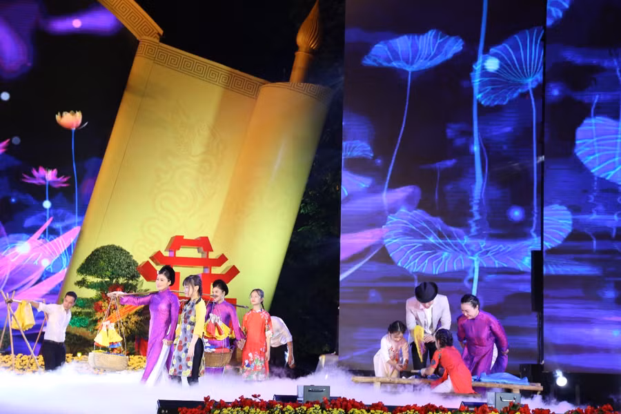 &nbsp;Hoành tráng Lễ kỷ niệm 1010 năm Thăng Long – Hà Nội ảnh 6