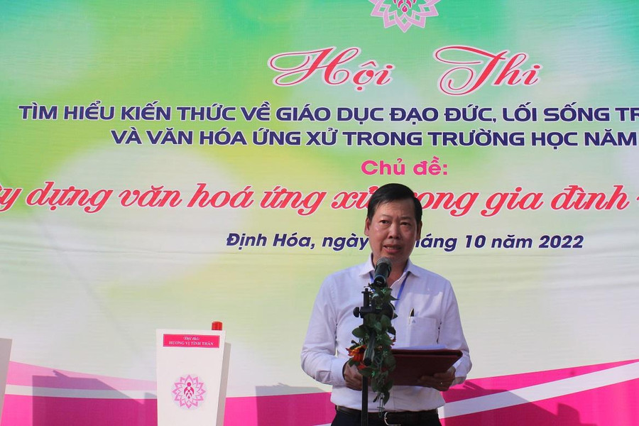 Ông Lê Ngọc Linh - Phó Giám đốc Sở Văn hóa, Thể thao và Du lịch phát biểu khai mạc "Hội thi Tìm hiểu kiến thức về giáo dục đạo đức, lối sống trong gia đình và văn hóa ứng xử trong trường học năm 2022". Ông Lê Ngọc Linh - Phó Giám đốc Sở Văn hóa, Thể thao và Du lịch phát biểu khai mạc "Hội thi Tìm hiểu kiến thức về giáo dục đạo đức, lối sống trong gia đình và văn hóa ứng xử trong trường học năm 2022".