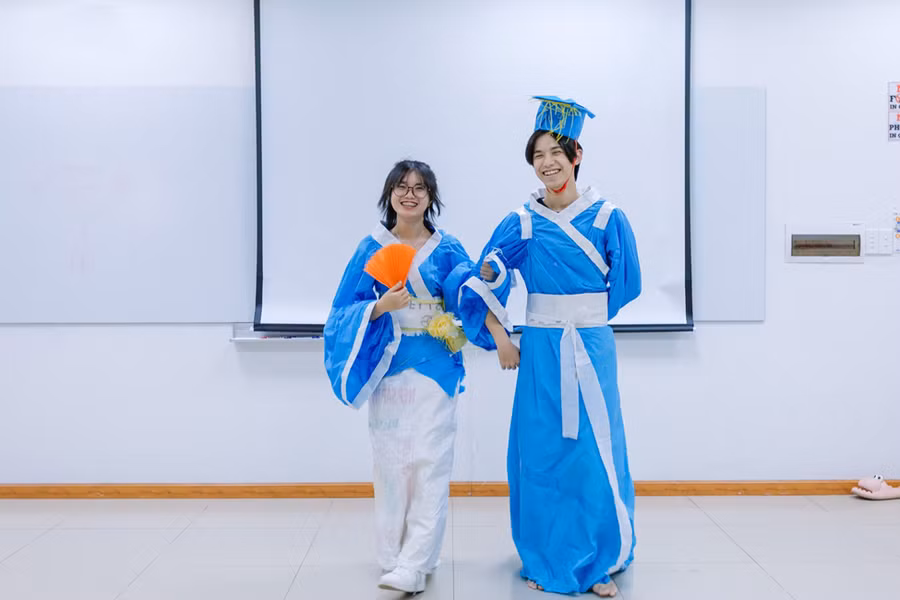 Khi kiểm tra Lịch sử không còn nằm trên giấy