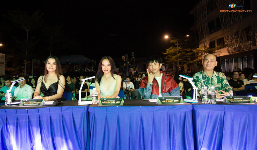 Đội ngũ Ban Giám khảo quyền lực tại đêm chung kết Fschool’s Got Talent 2023. Đội ngũ Ban Giám khảo quyền lực tại đêm chung kết Fschool’s Got Talent 2023.