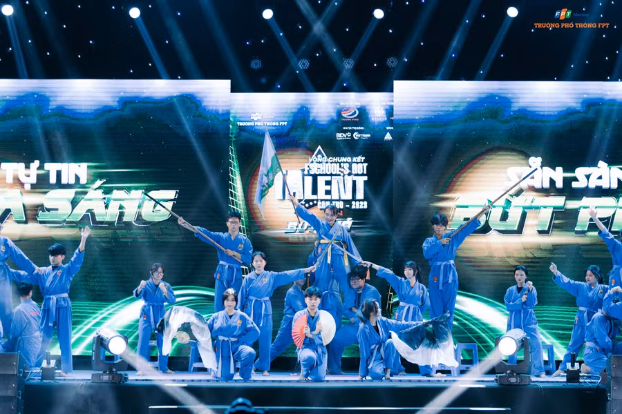 “Đặc sản vovinam” tại Phổ thông FPT được chọn làm tiết mục khai mạc cho đêm chung kết.
