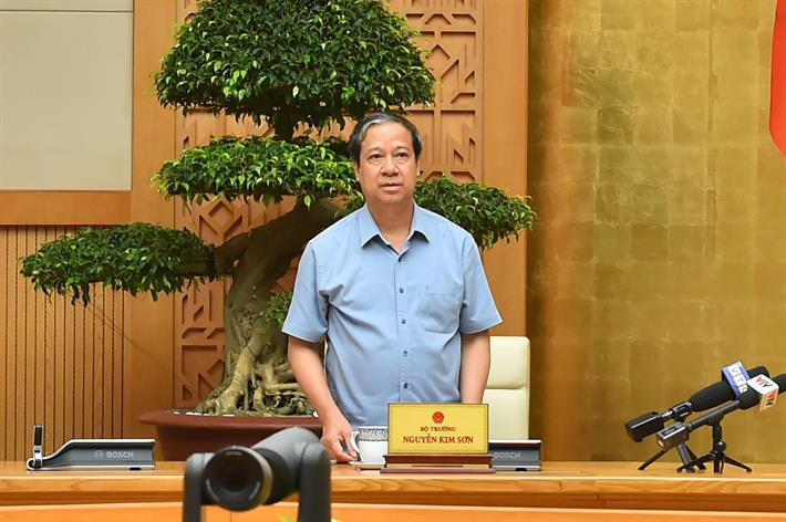 Bộ trưởng Nguyễn Kim Sơn phát biểu tại cuộc họp. Bộ trưởng Nguyễn Kim Sơn phát biểu tại cuộc họp.