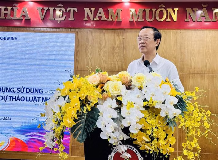 Thứ trưởng Phạm Ngọc Thưởng phát biểu định hướng tại Hội thảo tham vấn chính sách tuyển dụng, sử dụng và quản lý nhà nước về nhà giáo trong dự thảo Luật Nhà giáo.