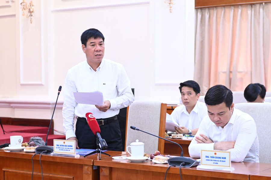 Cục trưởng Cục Quản lý chất lượng Huỳnh Văn Chương thay mặt Thường trực Ban Chỉ đạo cấp quốc gia thông tin một số nội dung triển khai tổ chức Kỳ thi tốt nghiệp THPT năm 2024. Cục trưởng Cục Quản lý chất lượng Huỳnh Văn Chương thay mặt Thường trực Ban Chỉ đạo cấp quốc gia thông tin một số nội dung triển khai tổ chức Kỳ thi tốt nghiệp THPT năm 2024.