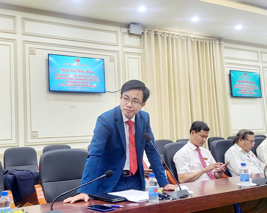 TS. Nguyễn Trí Dũng - Phó Trưởng khoa Luật góp ý đối với dự thảo Luật Nhà giáo. TS. Nguyễn Trí Dũng - Phó Trưởng khoa Luật góp ý đối với dự thảo Luật Nhà giáo.