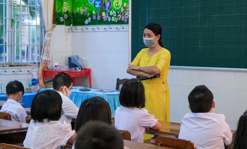 Các trường tiểu học tận dụng thời gian học trực tiếp để bù đắp kiến thức cho học sinh lớp 1.