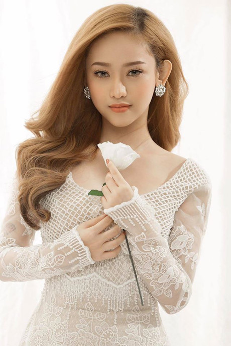 Nhan sắc 3 cô nàng thị phi nhất mạng xã hội Việt những ngày qua - Ảnh 3 Nhan sac 3 co nang thi phi nhat mang xa hoi Viet nhung ngay qua - Anh 3