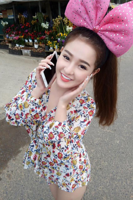 Nhan sắc 3 cô nàng thị phi nhất mạng xã hội Việt những ngày qua - Ảnh 8 Nhan sac 3 co nang thi phi nhat mang xa hoi Viet nhung ngay qua - Anh 8