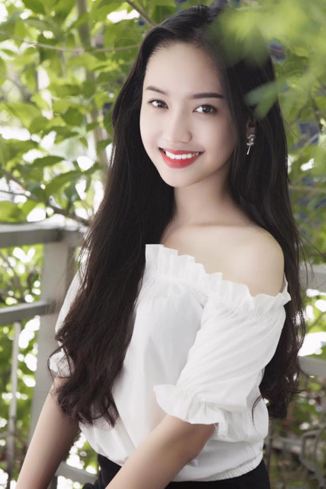 Nhan sắc 3 cô nàng thị phi nhất mạng xã hội Việt những ngày qua - Ảnh 6 Nhan sac 3 co nang thi phi nhat mang xa hoi Viet nhung ngay qua - Anh 6