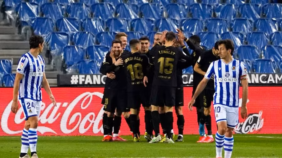 Barca thi đấu áp đảo hoàn toàn Real Sociedad (Ảnh: Reuters).