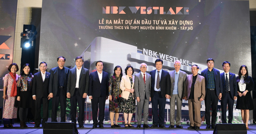 Thứ trưởng Bộ GD&ĐT Nguyễn Hữu Độ và các khách mời tại lễ ra mắt dự án Trường THCS&THPT Nguyễn Bỉnh Khiêm - Tây Hồ. Thứ trưởng Bộ GD&ĐT Nguyễn Hữu Độ và các khách mời tại lễ ra mắt dự án Trường THCS&THPT Nguyễn Bỉnh Khiêm - Tây Hồ.