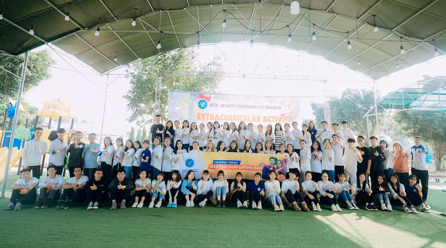 Các em được tham gia nhiều hoạt động ngoại khóa cùng lưu học sinh quốc tế.