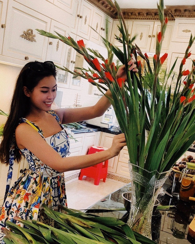 Khoe ảnh Tết, rich kid Tiên Nguyễn để lộ căn biệt thự hoành tráng của gia đình ở TP HCM