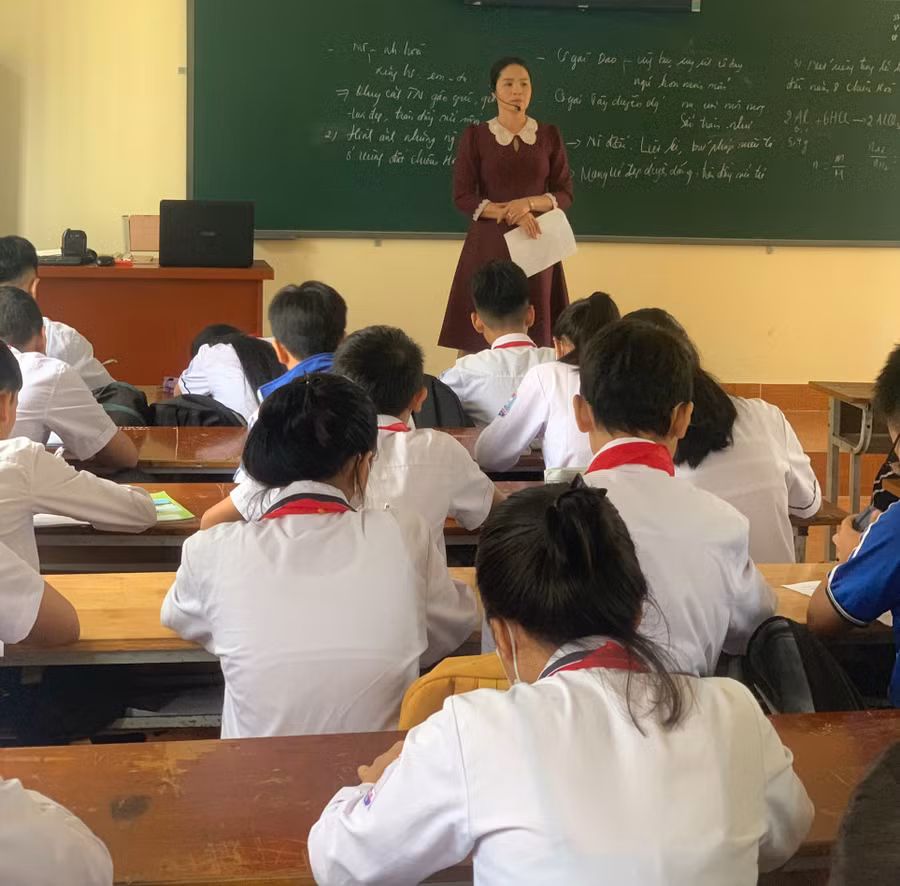 Học sinh Trường THCS Nguyễn Chuyên Mỹ (An Lão, Hải Phòng) trong giờ học. Ảnh: NTCC.