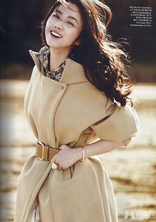 Mê mẩn vẻ đẹp của Thang Duy trên bìa tạp chí Elle