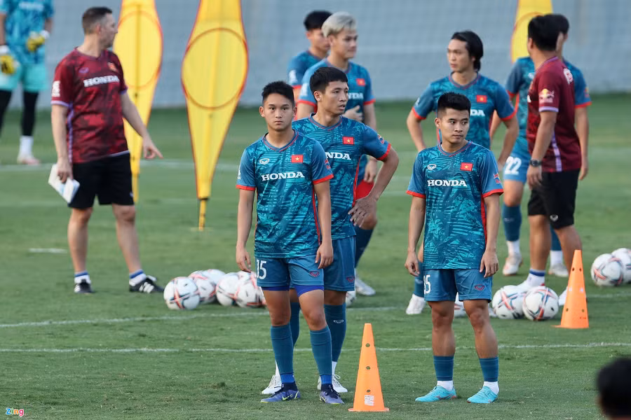 Cầu thủ Việt kiều Nguyễn An Khánh (15) trong đợt tập trung của đội tuyển U23 Việt Nam. Ảnh: INT.