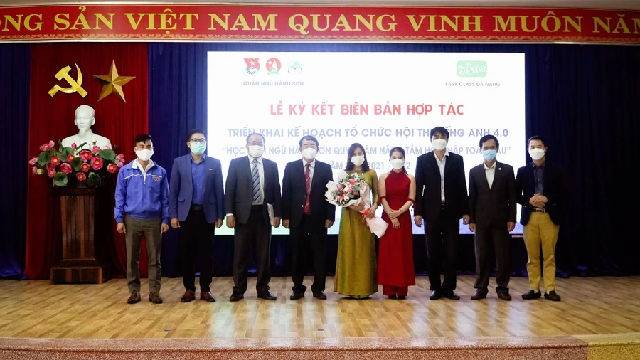 Lễ ký kết biên bản ghi nhớ kế hoạch triển khai Hội thi “Học sinh Ngũ Hành Sơn  quyết tâm nâng tầm hội nhập toàn cầu"