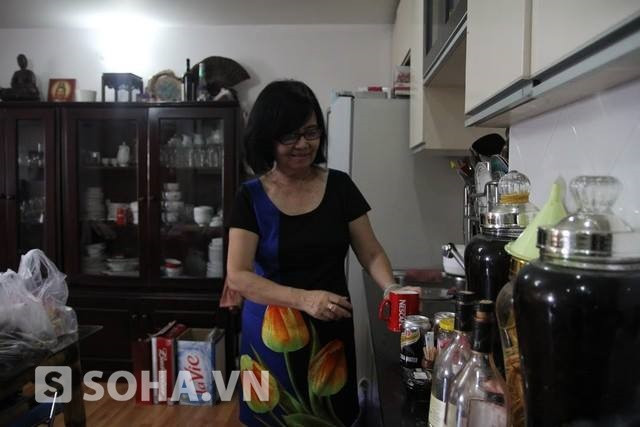 Cận cảnh nơi sống của Chánh Tín sau khi dọn khỏi nhà hơn 10 tỷ ảnh 6 Bích Trâm chia sẻ: Trải qua nhiều biến cố trong cuộc sống, chúng tôi đều nhận ra rằng hạnh phúc là được sống bên nhau, cùng nhau ăn những bữa cơm đạm bạc.