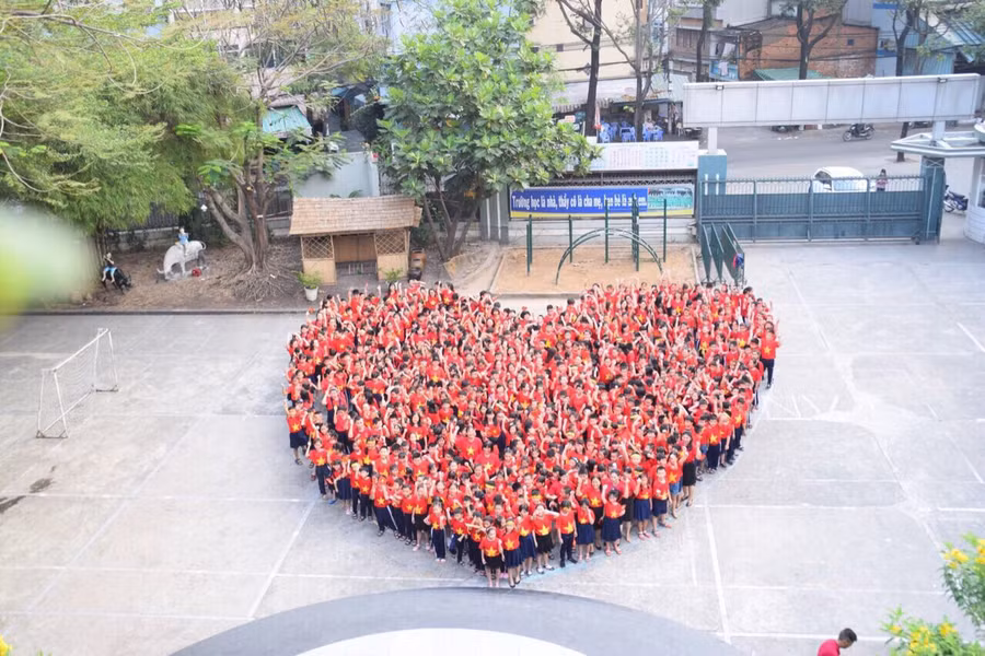 Lời chúc từ trái tim của cô và trò Trường Tiểu học Nguyễn Văn Trỗi tới đội tuyển U23 Việt Nam