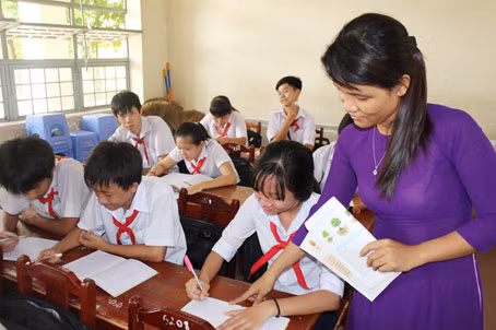 Đề xuất 2 phương án tăng lương cho nhà giáo