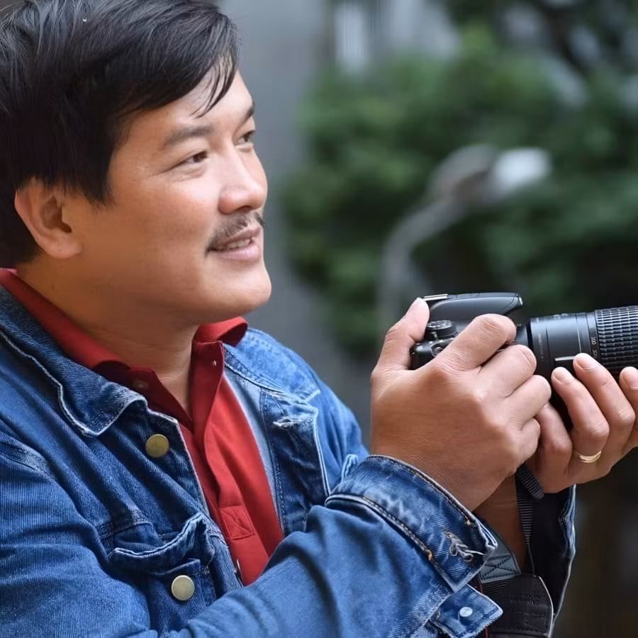 Thầy giáo, cây bút không chuyên Nguyễn Quốc Hiệp. Thầy giáo, cây bút không chuyên Nguyễn Quốc Hiệp.