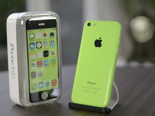 Mẫu điện thoại iPhone 5C vỏ nhựa của Apple phải "lùi vào hậu trường" vì kinh doanh không thành công.