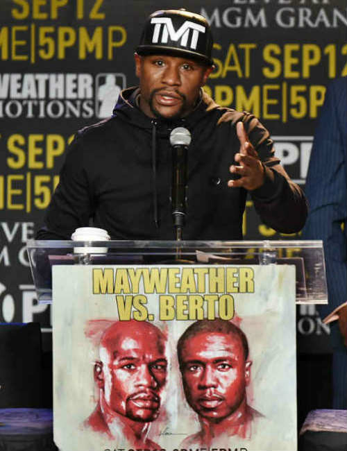 “Nữ hoàng UFC” diện bikini thả dáng trên biển ảnh 6 “Nữ hoàng UFC” diện bikini thả dáng trên biển ảnh 6