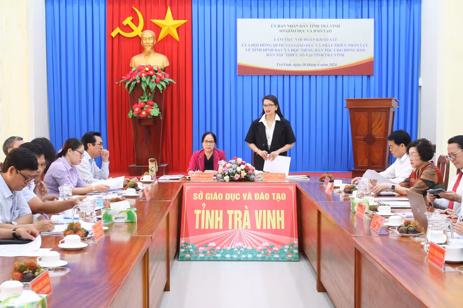 Quang cảnh buổi làm việc của đoàn công tác với Sở GD&ĐT Trà Vinh.