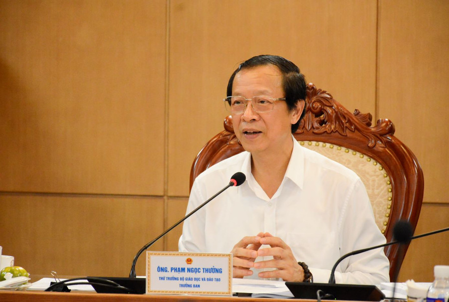 Thứ trưởng Bộ GD&ĐT Phạm Ngọc Thưởng phát biểu tại phiên họp. Thứ trưởng Bộ GD&ĐT Phạm Ngọc Thưởng phát biểu tại phiên họp.