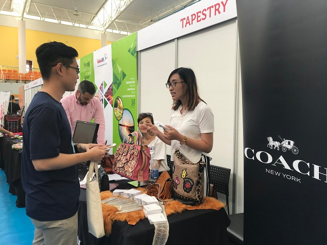 Tập đoàn quốc tế sở hữu thương hiệu thời trang Tapestry tại Ngày hội việc làm