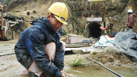 Anh Nguyễn Văn Tuấn, một trong số 3 người may mắn thoát nạn trong vụ sập hầm thủy điện