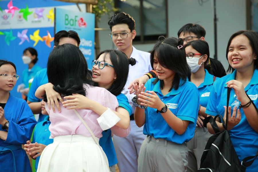 Học sinh Trường Tiểu học, THCS và THPT Hy Vọng (Hope School) - ngôi trường nuôi dưỡng và đào tạo các em nhỏ không may mất cha mẹ vì Covid-19. Ảnh minh họa: INT