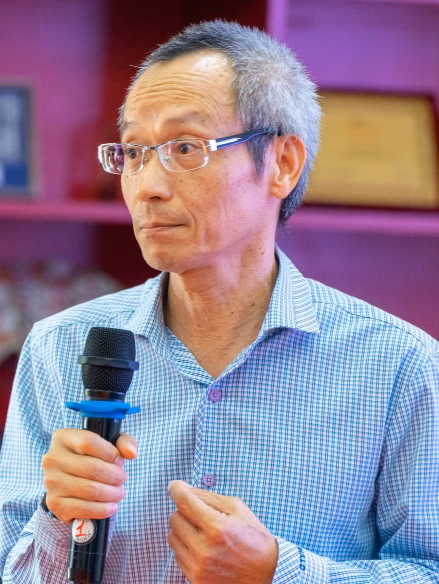 TS Nguyễn Khắc Thành.