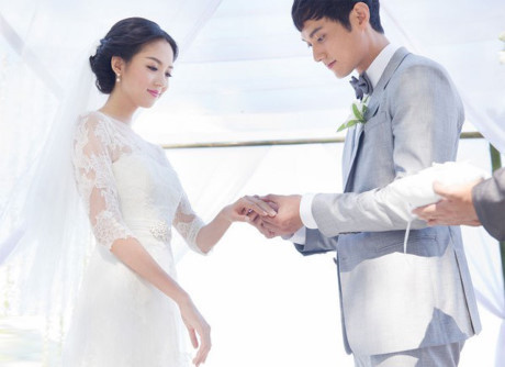 Nhan sắc bóng hồng cũ của tỷ phú Hoàng Kiều khiến Ngọc Trinh phải e thẹn Nhan sac bong hong cu cua ty phu Hoang Kieu khien Ngoc Trinh phai e then