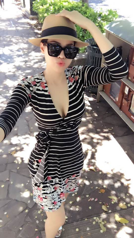 Hai con nhưng con dâu của tỷ phú Hoàng Kiều còn đẹp hơn Ngọc Trinh - Ảnh 9 Hai con nhung con dau cua ty phu Hoang Kieu con dep hon Ngoc Trinh - Anh 9