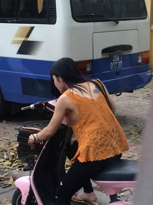 thiếu nữ ăn mặc hở hang trên đường phố Hà Nội thiếu nữ ăn mặc hở hang trên đường phố Hà Nội