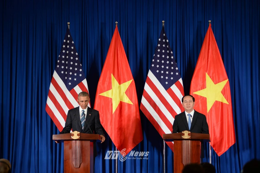 Tổng thống Obama nói "Xin chào" và "Cảm ơn"