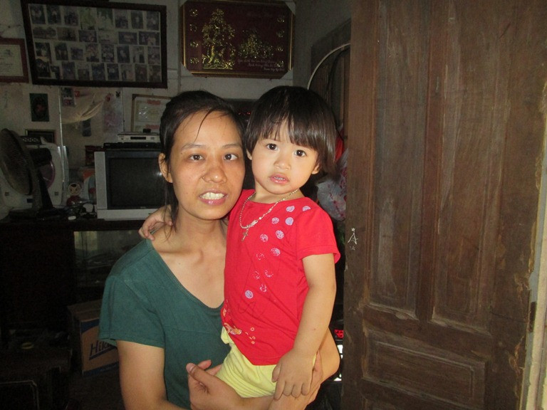 Xúc động hành trình làm mẹ của người đàn bà chấp nhận mù để con được sống trên đời ảnh 1 Xúc động hành trình làm mẹ của người đàn bà chấp nhận mù để con được sống trên đời ảnh 1