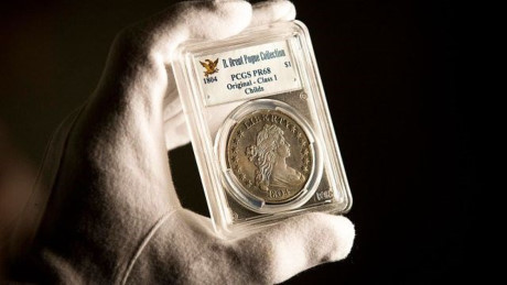 Đồng xu bạc Bust Silver Dollar của Mỹ giá gần hơn 74 tỷ có gì lạ? - Ảnh 1 Dong xu bac Bust Silver Dollar cua My gia gan hon 74 ty co gi la? - Anh 1