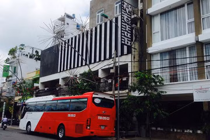 Triệt phá tụ điểm thác loạn của dân chơi Cần Thơ