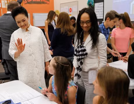 Can canh ong Tap Can Binh va phu nhan Banh Le Vien ban ron tai My - Anh 10