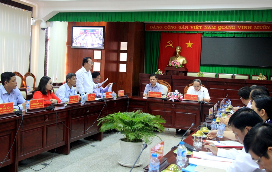 Chủ tịch Ủy ban Trung ương MTTQ Việt Nam Nguyễn Thiện Nhân làm việc với Tỉnh ủy, UBND tỉnh Sóc Trăng. Ảnh: VGP/Thành Trung