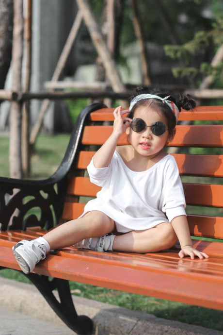 Bé 3 tuổi tự phối đồ mặc hàng ngày, sành điệu như mẫu nhí - Ảnh 13 Be 3 tuoi tu phoi do mac hang ngay, sanh dieu nhu mau nhi - Anh 13