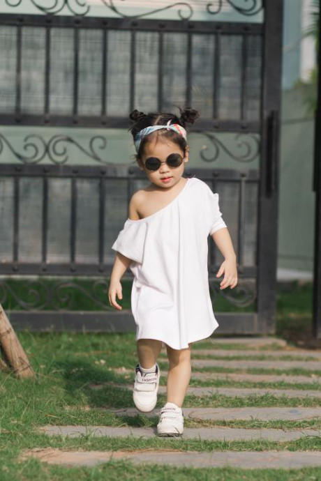 Bé 3 tuổi tự phối đồ mặc hàng ngày, sành điệu như mẫu nhí - Ảnh 11 Be 3 tuoi tu phoi do mac hang ngay, sanh dieu nhu mau nhi - Anh 11