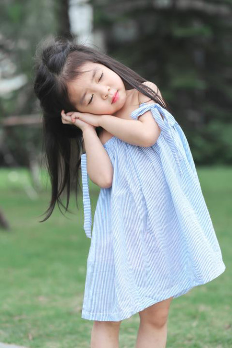 Bé 3 tuổi tự phối đồ mặc hàng ngày, sành điệu như mẫu nhí - Ảnh 7 Be 3 tuoi tu phoi do mac hang ngay, sanh dieu nhu mau nhi - Anh 7