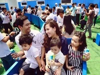 MC Phan Anh và những khoảnh khắc ngọt ngào bên con