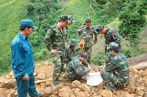 Tận thấy địa đạo trong lòng núi của 