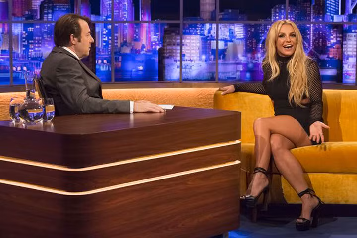 Britney Spears từng được mai mối với một anh chàng giống hệt con thằn lằn